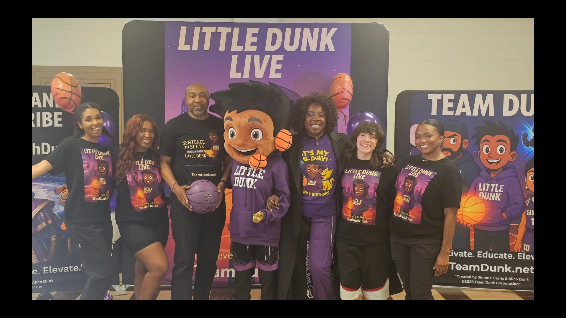 Team Dunk team and Little Dunk mascot